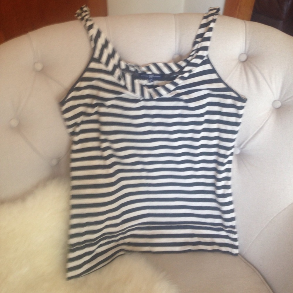 Super cute Gap tank