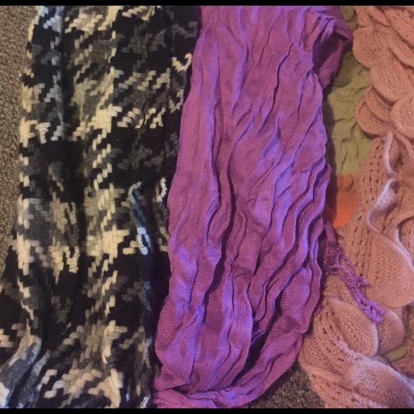 Scarf bundle - Picture 2 of 4