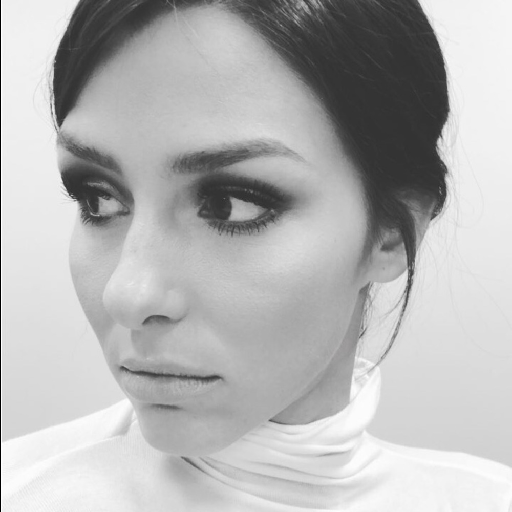 Meet your Posher, Madeline