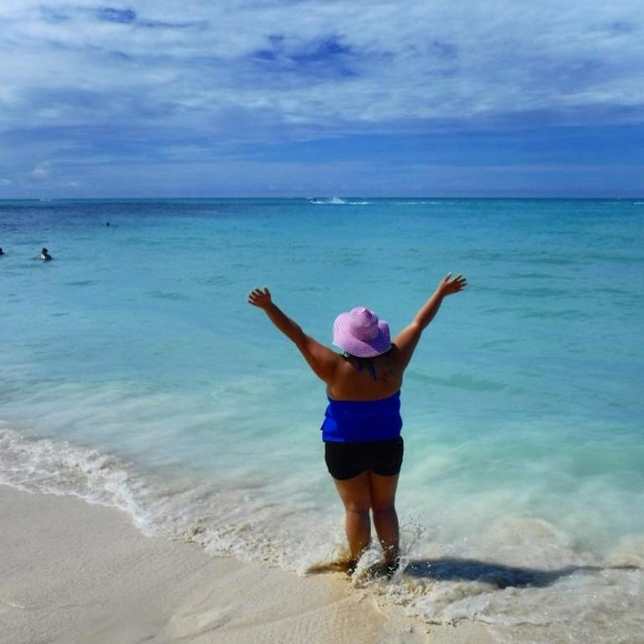 Meet your Posher, Arianna - Picture 1 of 1