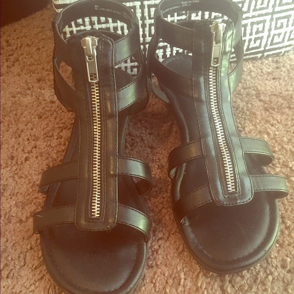 PRICE DROP ❤️ Edgy Gladiators with zippers 🔥🔥