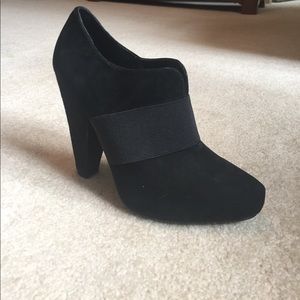 Jessica Simpson black booties 7.5