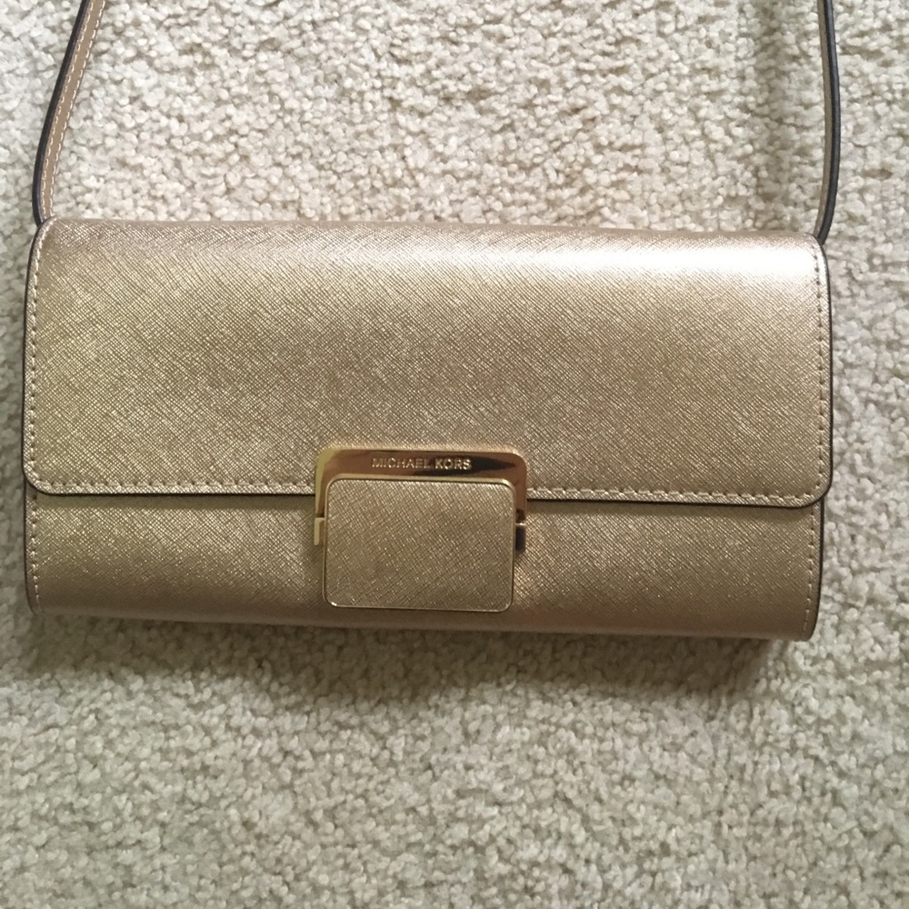 Michael Kors crossbody clutch