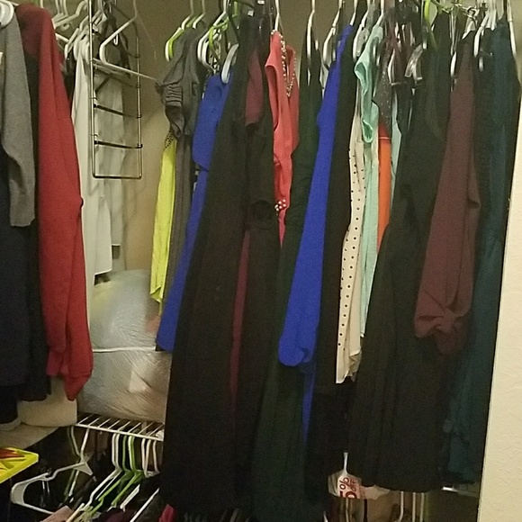 Brooke Amber:Soon to be mother of 4. All must go! - Picture 4 of 6