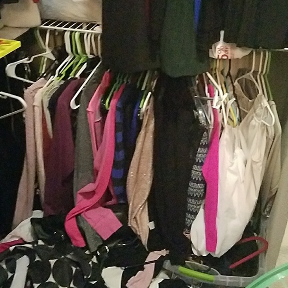 Brooke Amber:Soon to be mother of 4. All must go! - Picture 5 of 6