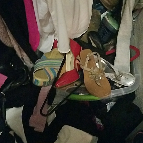 Brooke Amber:Soon to be mother of 4. All must go! - Picture 6 of 6