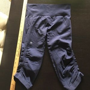 Lululemon short legged exercise bottoms