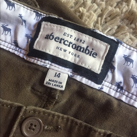 Girls Abercrombie Shorts - Picture 4 of 4
