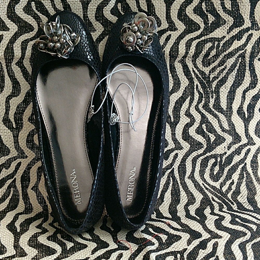 Black Ballerina Flats