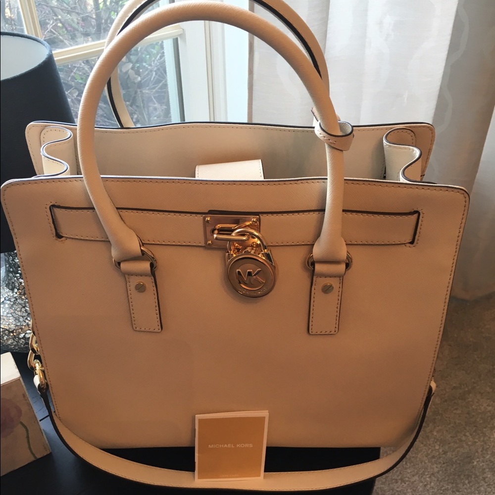 Michael Kors Hamilton traveler bag/ purse. NWT