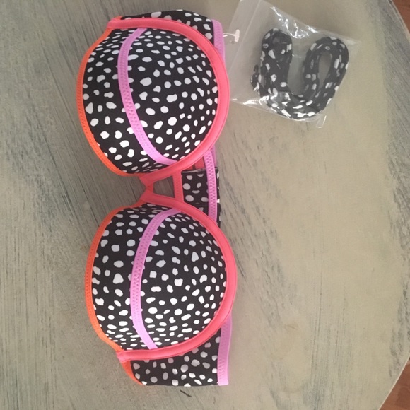 Victoria's Secret Swim too. Flirty bandeau. NWOT - Picture 1 of 3