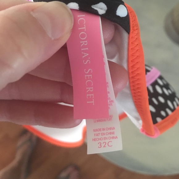 Victoria's Secret Swim too. Flirty bandeau. NWOT - Picture 2 of 3