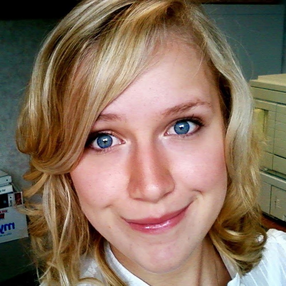 Meet your Posher, Caitlin