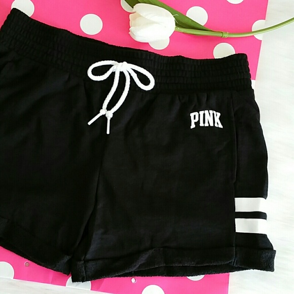 PINK VICTORIA'S SECRET SHORT WITH POCKETS. - Picture 3 of 6