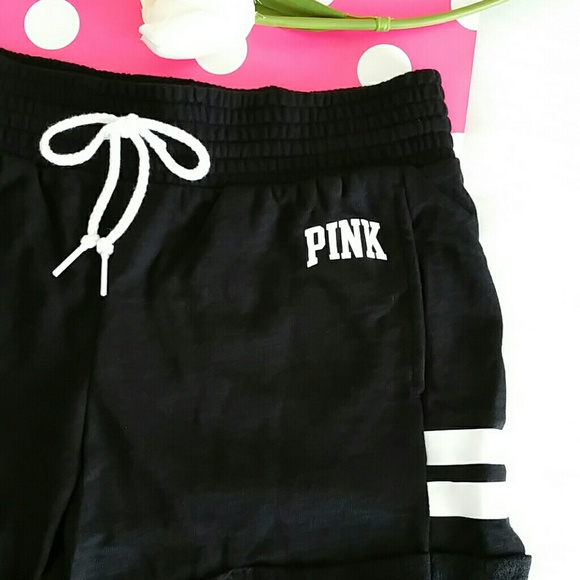 PINK VICTORIA'S SECRET SHORT WITH POCKETS. - Picture 4 of 6