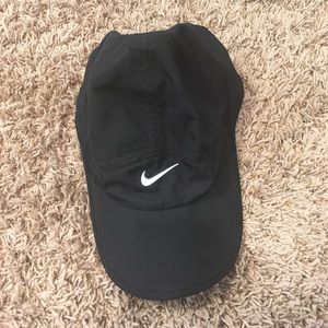 Nike black running hat NWOT