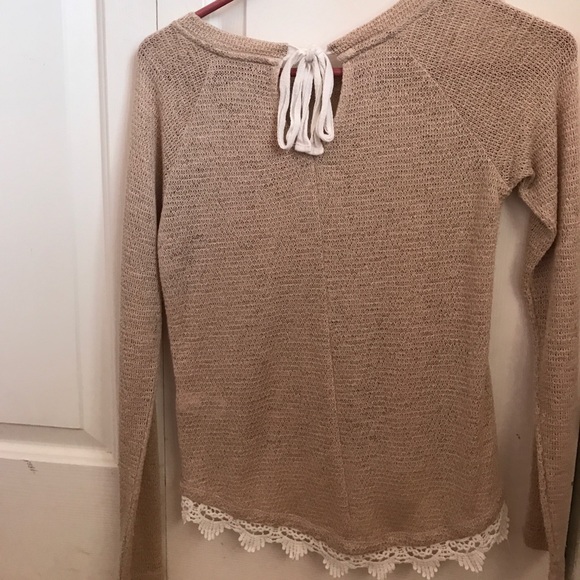 Top - Picture 2 of 2