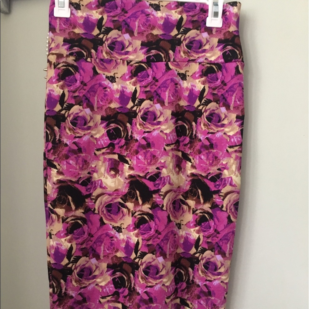 Beautiful rose print XS LLR Cassie EUC