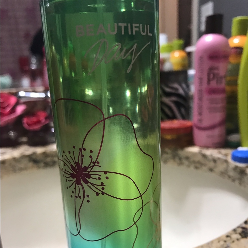 Bath and Body Works body mist