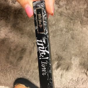 INK Kat Von D Liner
