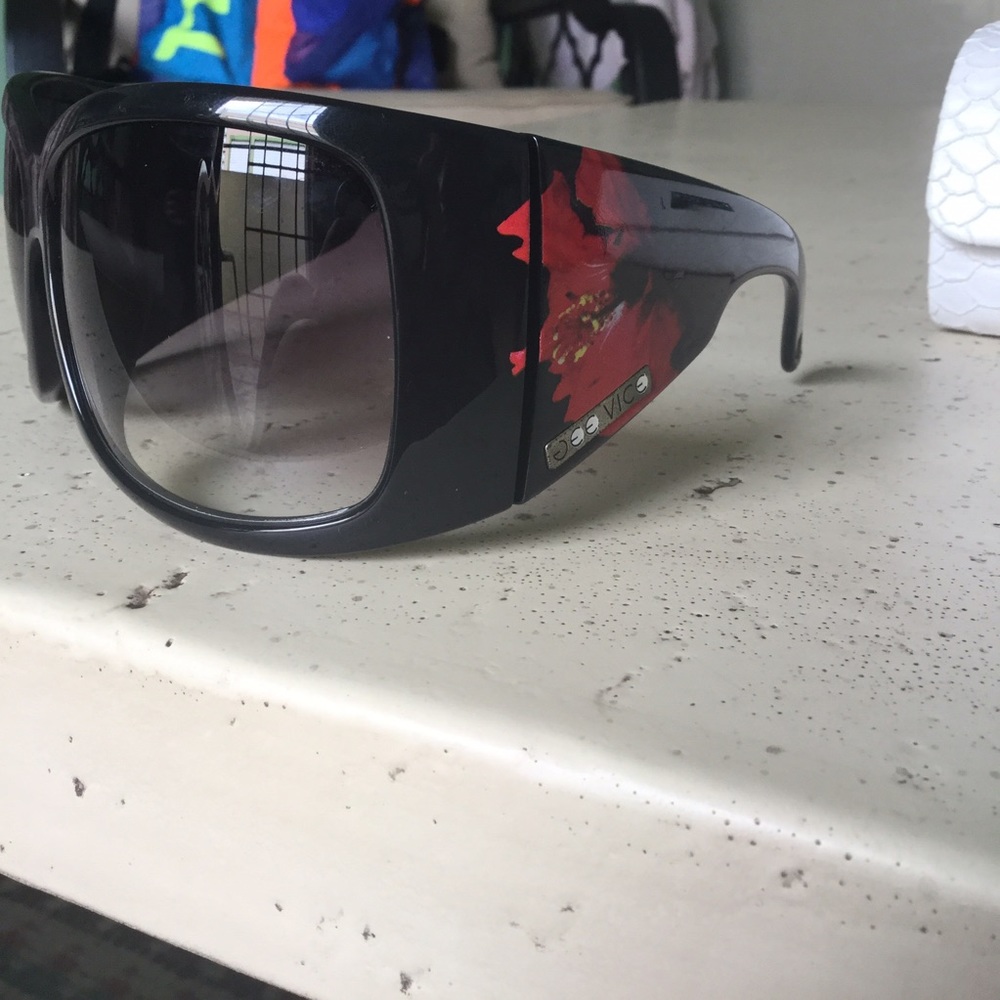 Cat eye Sunglasses - Picture 2 of 3