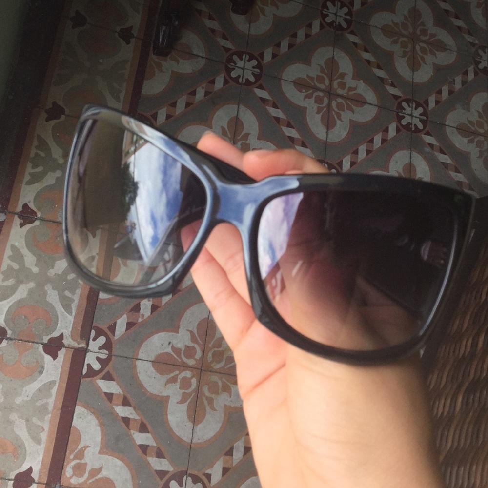 Cat eye Sunglasses - Picture 3 of 3