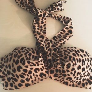 VS PINK cheetah print swim top! 💖✨