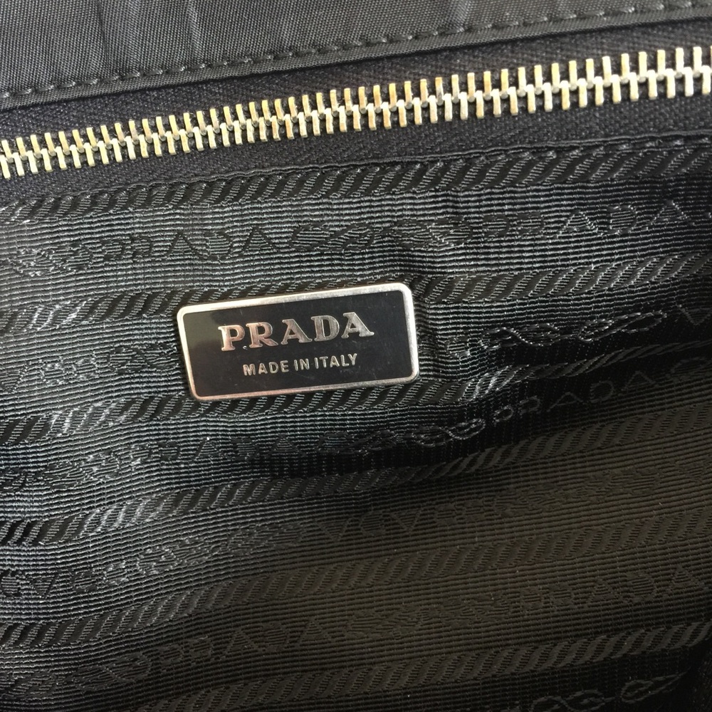 PRADA Briefcase 💼 - Picture 4 of 8