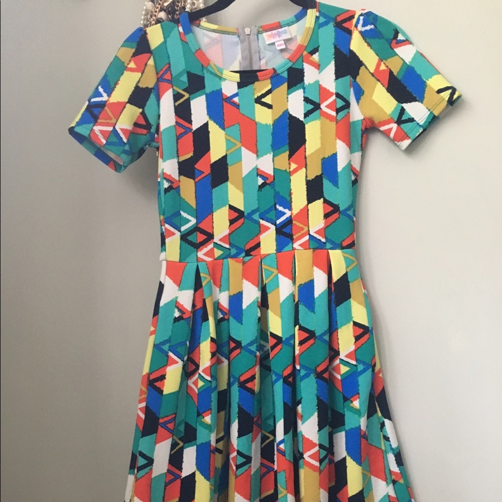 Xxs geometric Amelia LLR