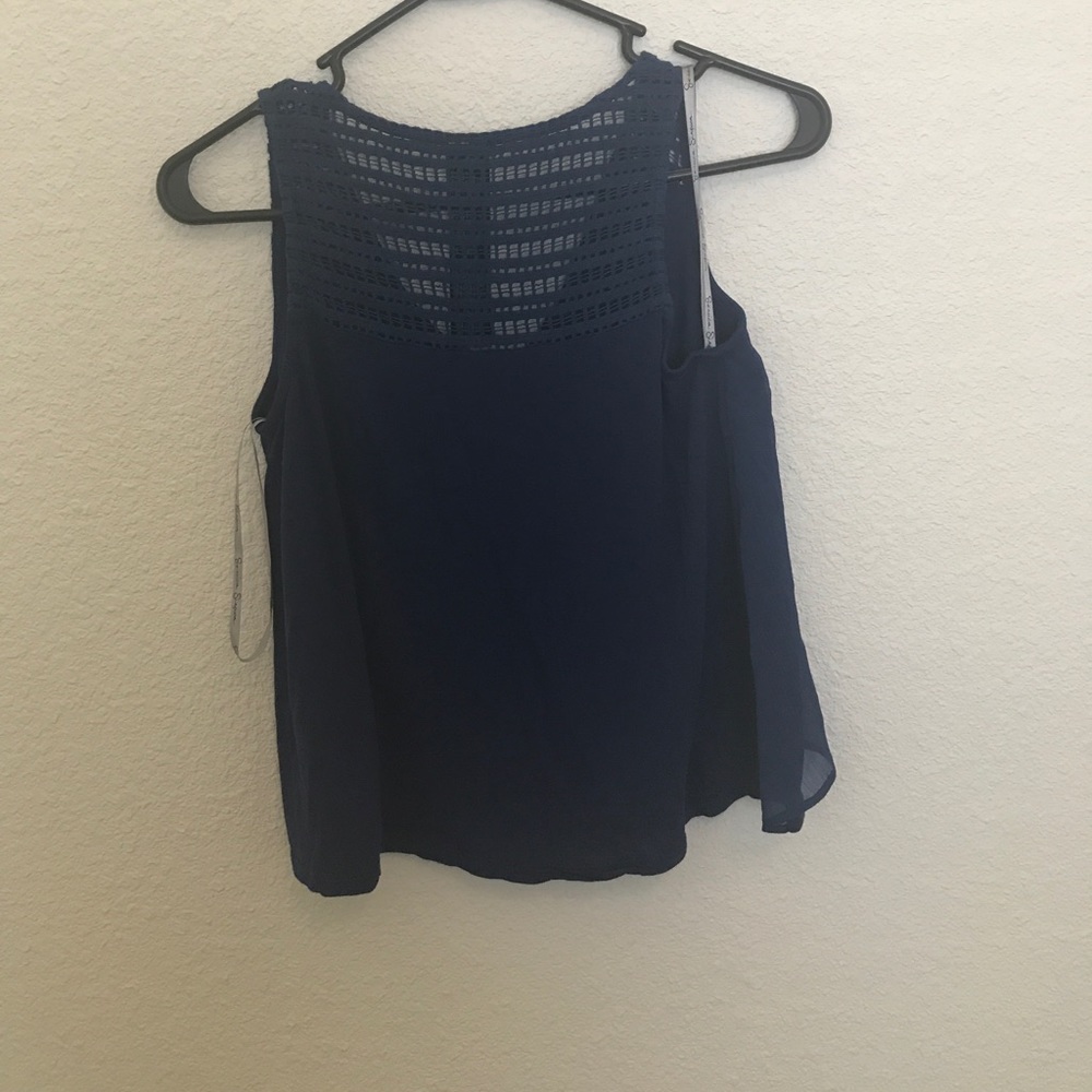 Top - Picture 2 of 2