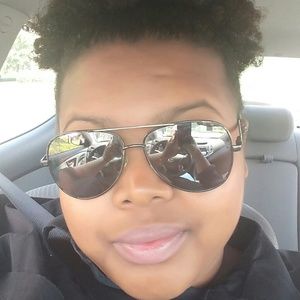 Meet your Posher, Lynnquita