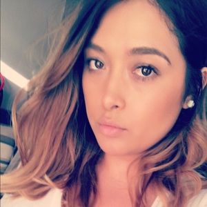 Meet your Posher, Alicia