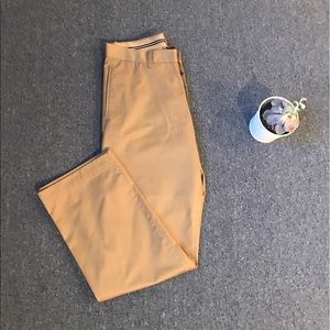 MEN'S RELAXED FIT GAP KHAKIS, SIZE 30x32