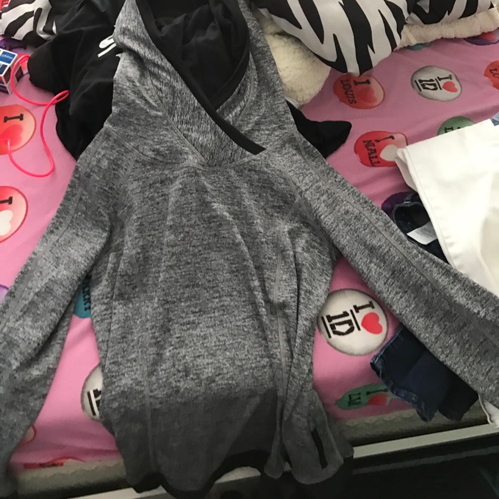 Grey Lululemon sweatshirt