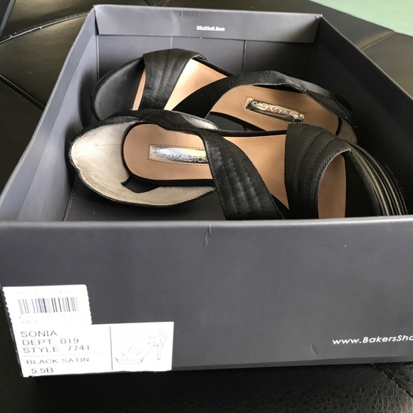 Heels - Picture 2 of 4