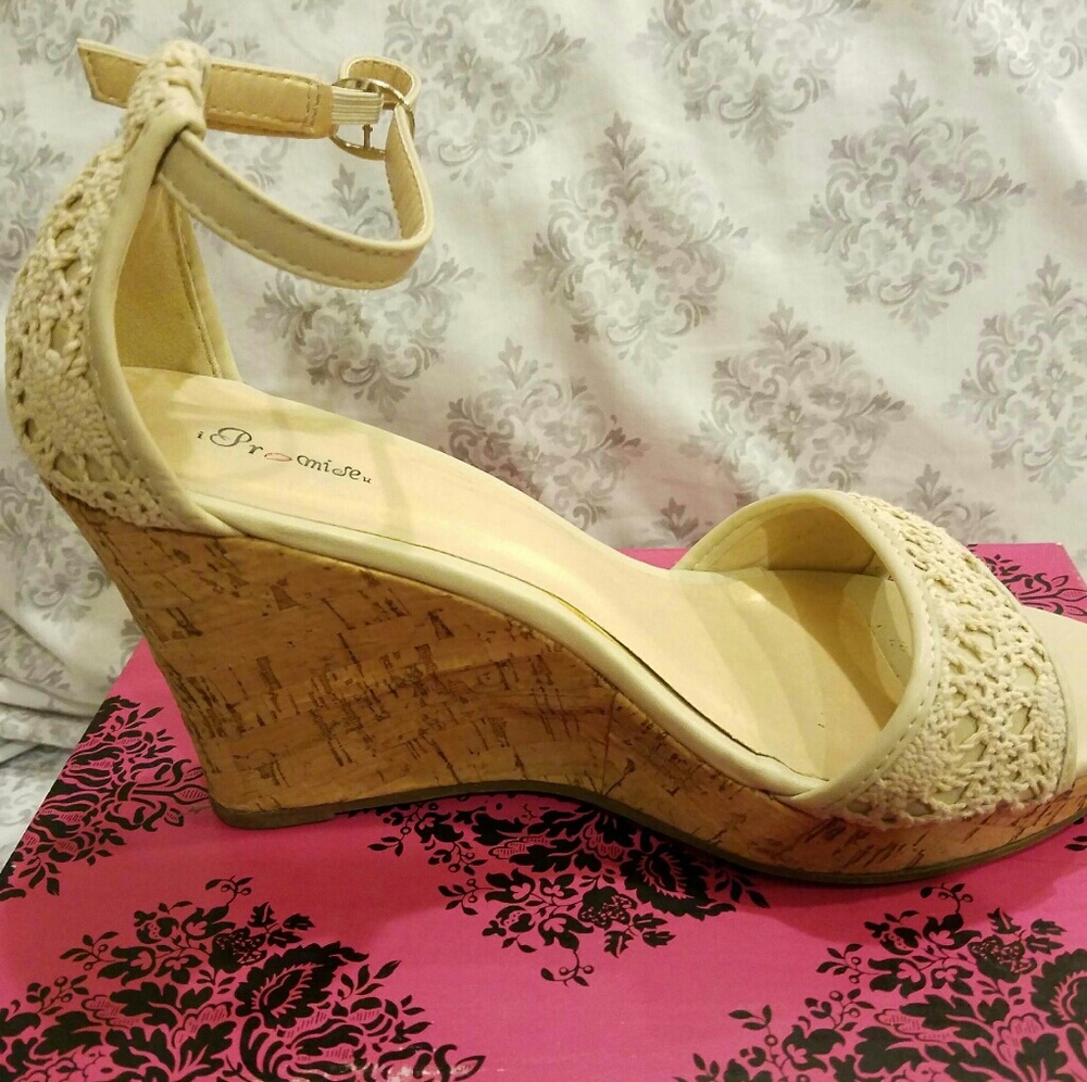 Wedge heels