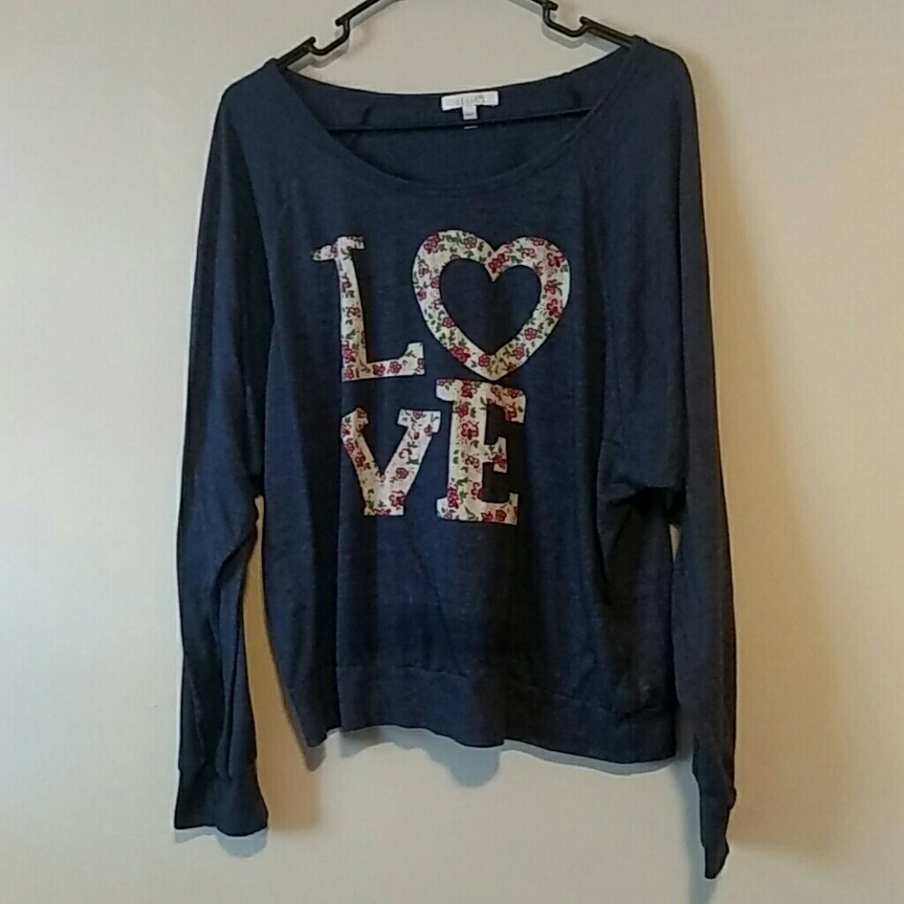 Long sleeve loose shoulder top