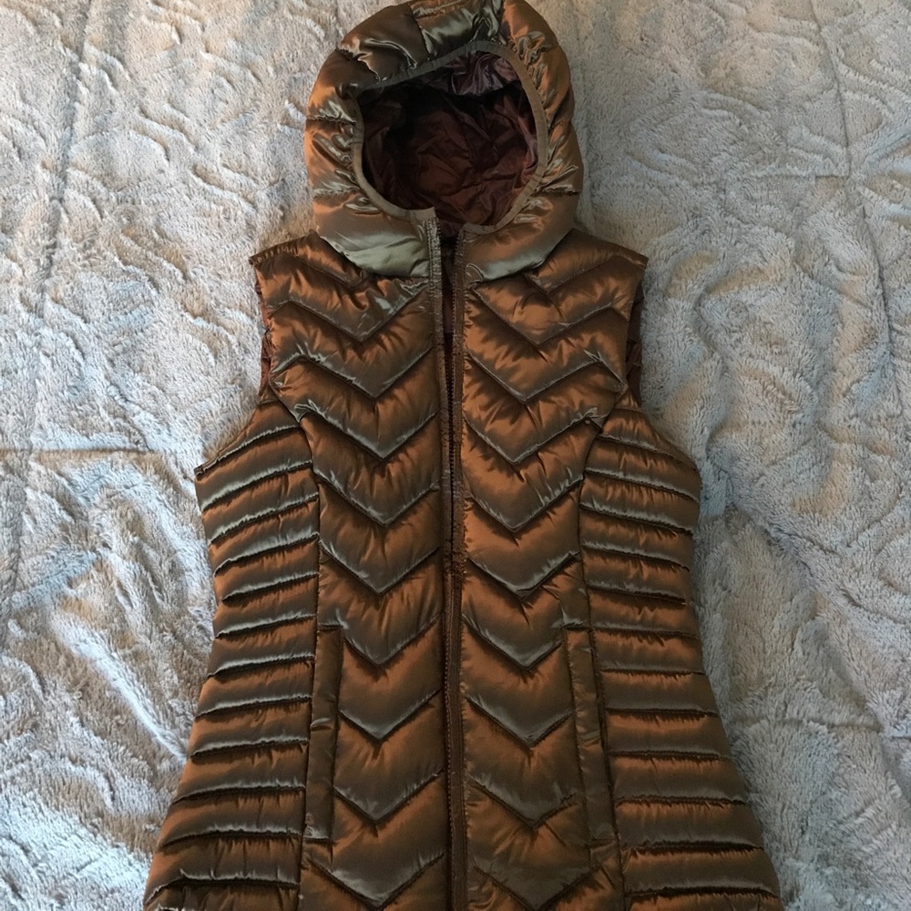 Blanc Noir packable vest