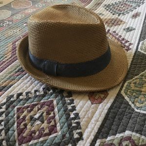 •BRAND NEW• fedora hat with denim band💘