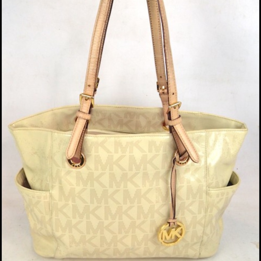 Vanilla Micheal Kors Purse Used