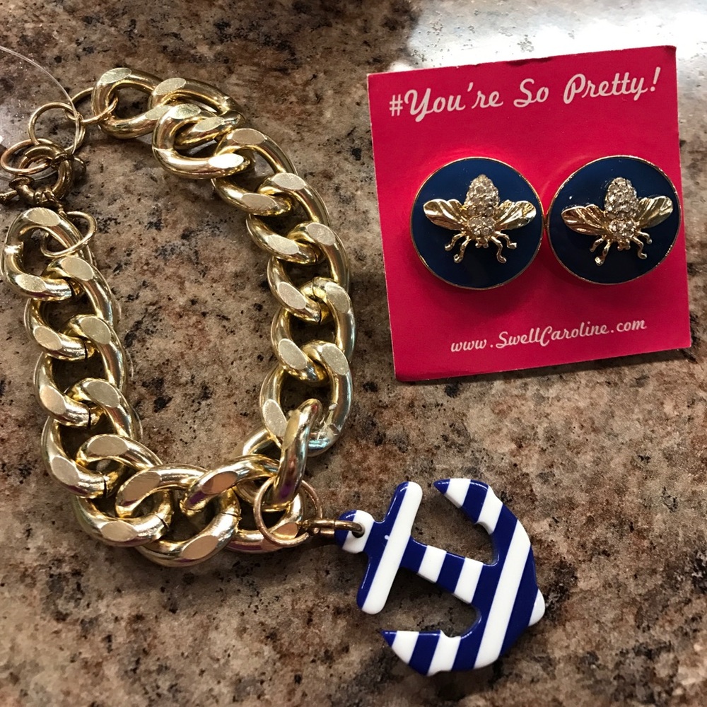 NWT Bracelet & Earring Set