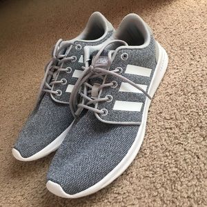 Addisas cloud foam shoes