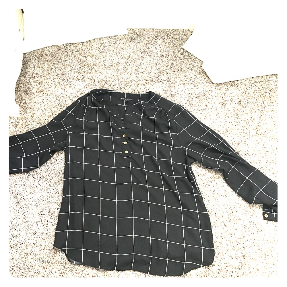 Black and whites checkered blouse
