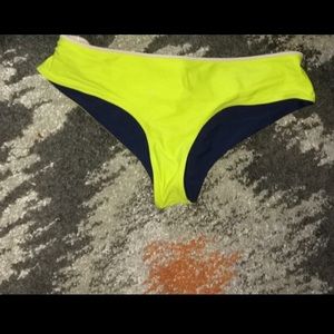 Lululemon Be cheeky swim bottoms size 6