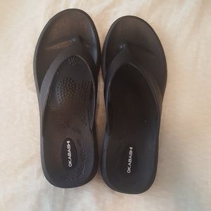 OKABASHI Like new black sandals
