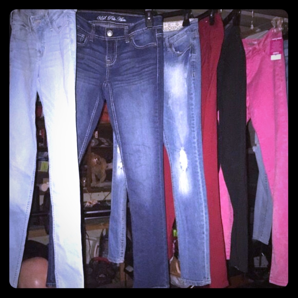 Women's or girl's Hollister jeans size 3.W-26-L31