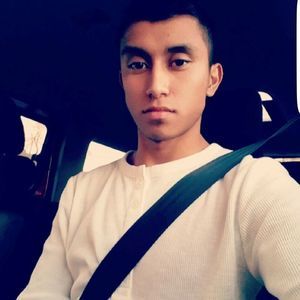 Meet your Posher, Reyes