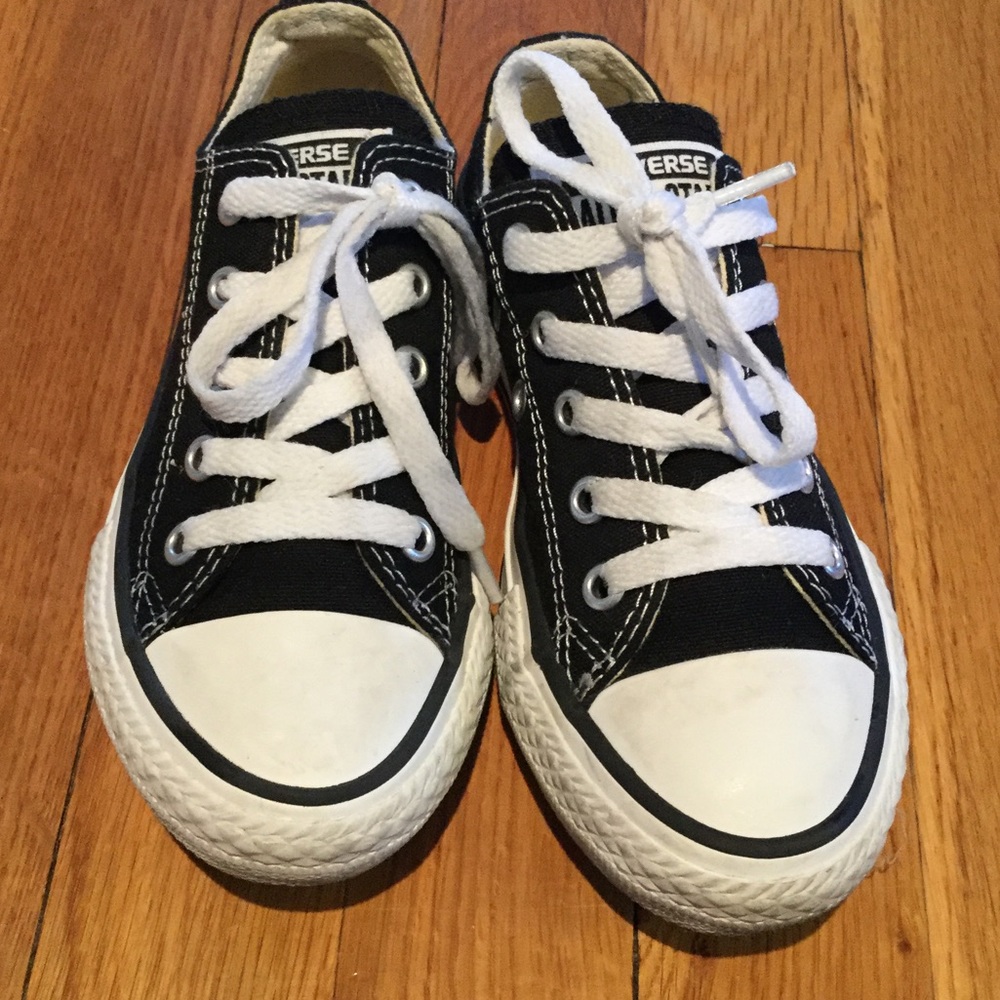 Boys Converse Sneakers ⚫️⚪️⚫️⚪️⚫️