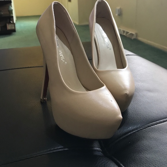 Heel - Picture 3 of 4