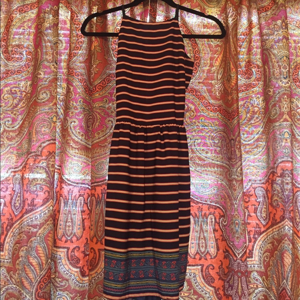 Cute sundress!!! Size M. Perfect for date night!
